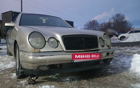 Mercedes-Benz E-Класс, 2000 год, 250 000 рублей, 6 фотография