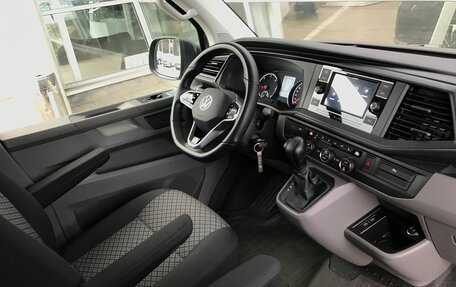 Volkswagen Caravelle T6 рестайлинг, 2020 год, 6 000 000 рублей, 4 фотография