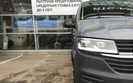 Volkswagen Caravelle T6 рестайлинг, 2020 год, 6 000 000 рублей, 23 фотография