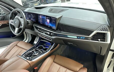 BMW X7, 2023 год, 14 999 000 рублей, 28 фотография