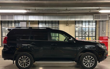 Toyota Land Cruiser Prado 150 рестайлинг 2, 2018 год, 5 300 000 рублей, 4 фотография