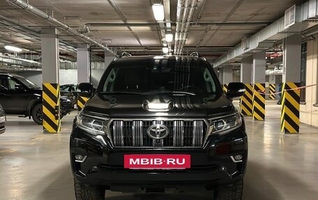 Toyota Land Cruiser Prado 150 рестайлинг 2, 2018 год, 5 300 000 рублей, 2 фотография