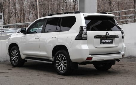 Toyota Land Cruiser Prado 150 рестайлинг 2, 2023 год, 9 269 000 рублей, 2 фотография