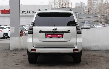 Toyota Land Cruiser Prado 150 рестайлинг 2, 2023 год, 9 269 000 рублей, 4 фотография