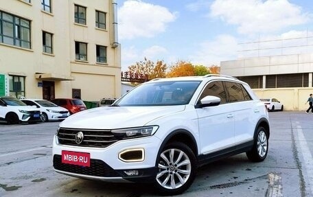 Volkswagen T-Roc I, 2021 год, 1 840 000 рублей, 1 фотография