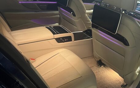 BMW 7 серия, 2015 год, 4 890 000 рублей, 16 фотография