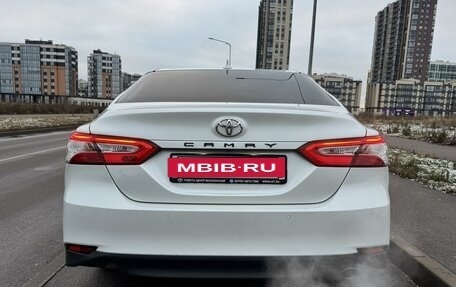 Toyota Camry, 2021 год, 2 490 000 рублей, 4 фотография