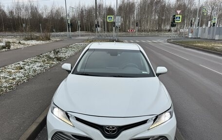 Toyota Camry, 2021 год, 2 490 000 рублей, 2 фотография