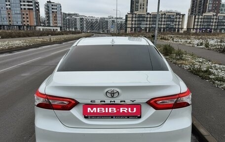 Toyota Camry, 2021 год, 2 490 000 рублей, 5 фотография