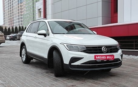 Volkswagen Tiguan II, 2021 год, 3 300 000 рублей, 3 фотография