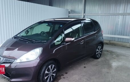 Honda Fit III, 2012 год, 1 050 000 рублей, 2 фотография