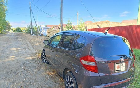 Honda Fit III, 2012 год, 1 050 000 рублей, 14 фотография