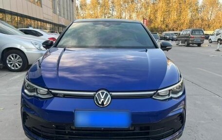 Volkswagen Golf VIII, 2021 год, 2 300 000 рублей, 2 фотография