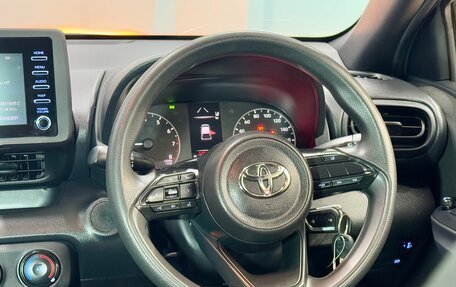 Toyota Yaris, 2020 год, 1 350 000 рублей, 10 фотография