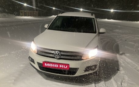 Volkswagen Tiguan I, 2013 год, 1 350 000 рублей, 2 фотография