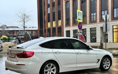 BMW 3 серия, 2018 год, 2 400 000 рублей, 11 фотография