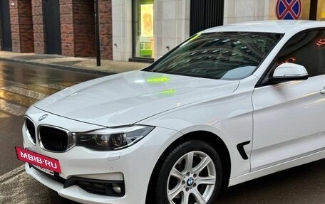 BMW 3 серия, 2018 год, 2 400 000 рублей, 12 фотография