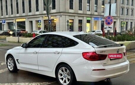 BMW 3 серия, 2018 год, 2 400 000 рублей, 8 фотография