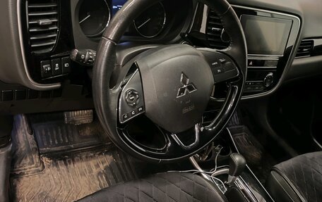 Mitsubishi Outlander III рестайлинг 3, 2019 год, 2 179 000 рублей, 5 фотография