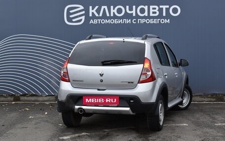 Renault Sandero I, 2014 год, 725 000 рублей, 2 фотография