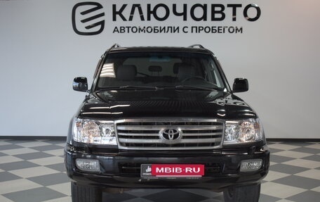 Toyota Land Cruiser 100 рестайлинг 2, 2006 год, 2 160 000 рублей, 2 фотография