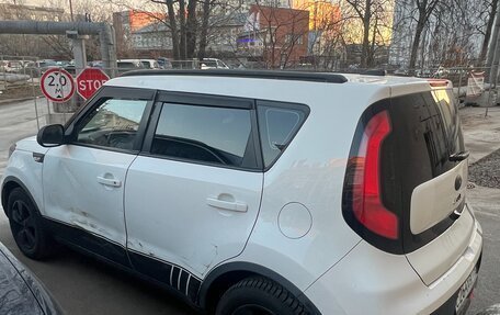 KIA Soul II рестайлинг, 2017 год, 1 200 000 рублей, 4 фотография