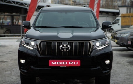 Toyota Land Cruiser Prado 150 рестайлинг 2, 2020 год, 6 690 000 рублей, 3 фотография