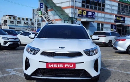 KIA Stonic, 2020 год, 1 130 000 рублей, 2 фотография