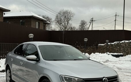 Volkswagen Jetta VI, 2016 год, 1 440 000 рублей, 2 фотография