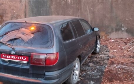 Toyota Caldina, 1994 год, 80 000 рублей, 2 фотография