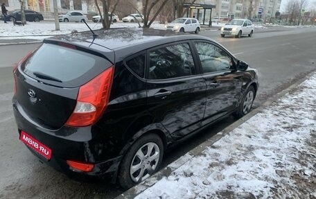 Hyundai Solaris II рестайлинг, 2011 год, 620 000 рублей, 14 фотография