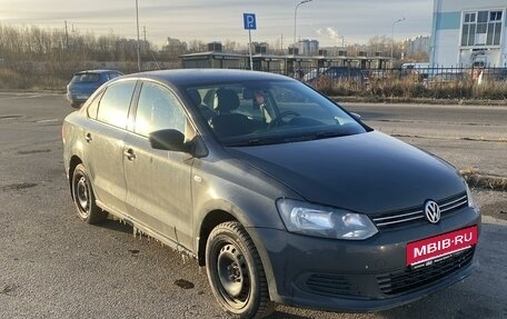 Volkswagen Polo VI (EU Market), 2011 год, 590 000 рублей, 2 фотография