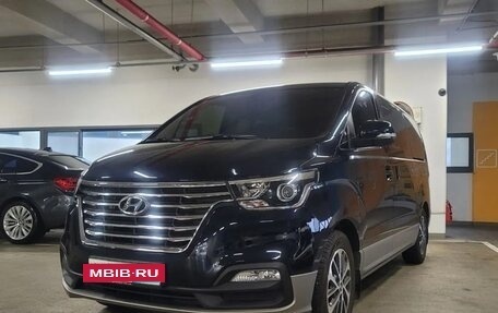 Hyundai Grand Starex Grand Starex I рестайлинг 2, 2020 год, 3 200 000 рублей, 3 фотография