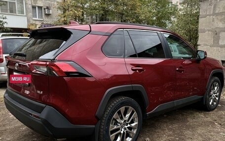 Toyota RAV4, 2020 год, 3 350 000 рублей, 2 фотография