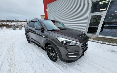 Hyundai Tucson III, 2016 год, 1 585 000 рублей, 6 фотография