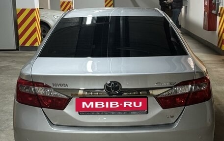 Toyota Camry, 2011 год, 1 990 000 рублей, 6 фотография