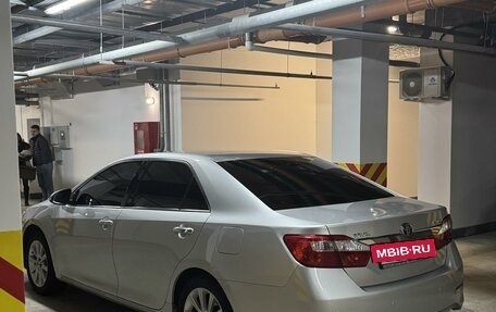 Toyota Camry, 2011 год, 1 990 000 рублей, 8 фотография