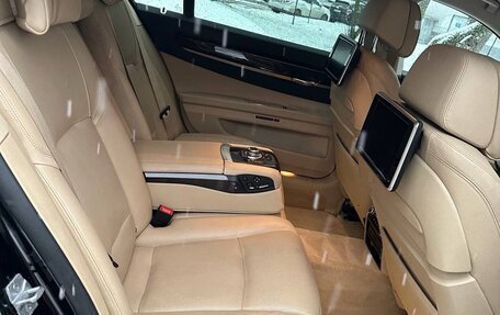 BMW 7 серия, 2013 год, 1 780 000 рублей, 14 фотография