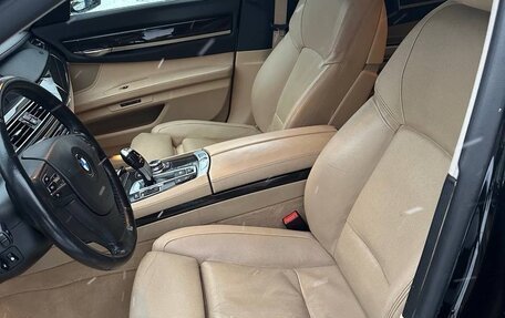 BMW 7 серия, 2013 год, 1 780 000 рублей, 16 фотография