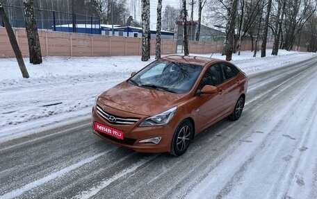 Hyundai Solaris II рестайлинг, 2015 год, 830 000 рублей, 1 фотография