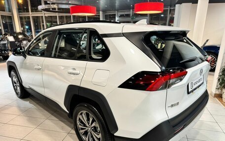 Toyota RAV4, 2024 год, 4 600 000 рублей, 4 фотография