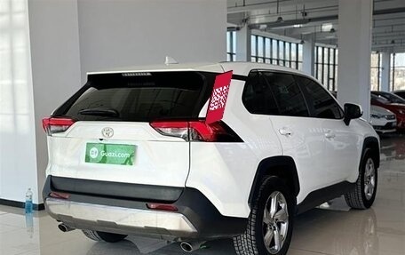 Toyota RAV4, 2020 год, 2 760 700 рублей, 4 фотография