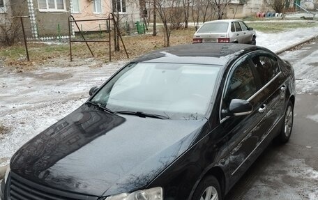 Volkswagen Passat B6, 2007 год, 750 000 рублей, 2 фотография