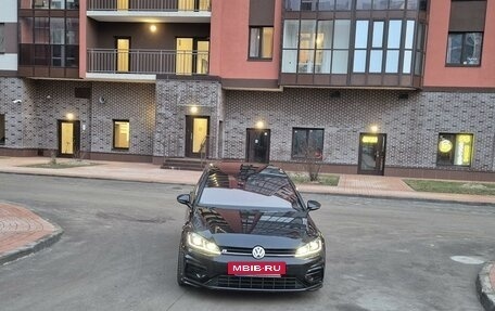 Volkswagen Golf R VII, 2019 год, 4 285 000 рублей, 10 фотография