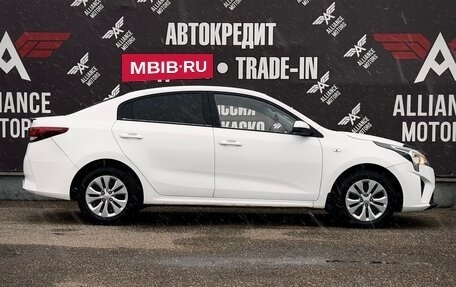 KIA Rio IV, 2021 год, 1 390 000 рублей, 10 фотография