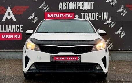 KIA Rio IV, 2021 год, 1 390 000 рублей, 2 фотография