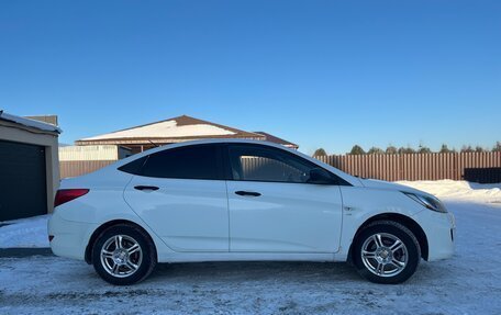 Hyundai Solaris II рестайлинг, 2012 год, 730 000 рублей, 4 фотография