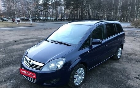 Opel Zafira B, 2012 год, 850 000 рублей, 2 фотография