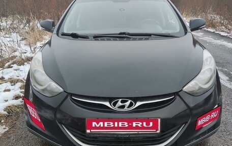 Hyundai Avante, 2011 год, 800 000 рублей, 2 фотография