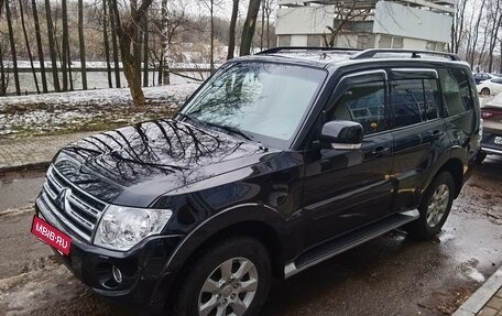 Mitsubishi Pajero IV, 2013 год, 2 450 000 рублей, 3 фотография